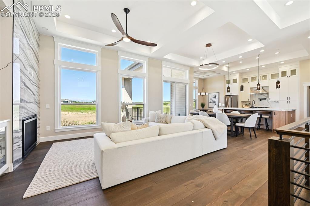 Image 13 of 50: Living Room