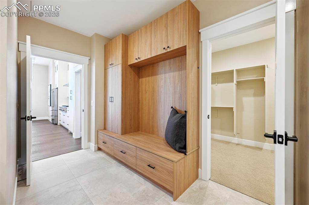 Image 16 of 50: Mud Room