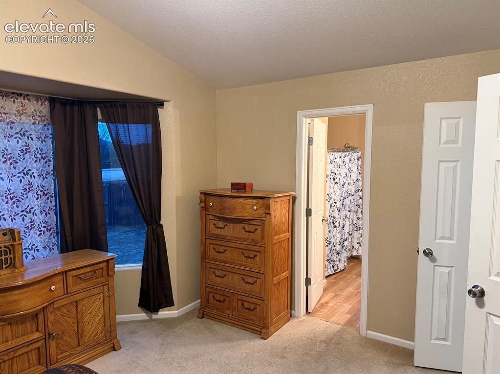 Image 10 of 21: Bedroom