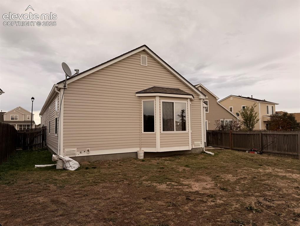 Image 19 of 21: Back of Structure