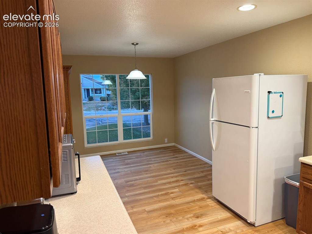 Image 6 of 21: Kitchen