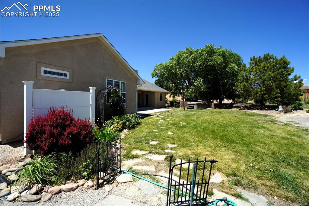 Image 46 of 49: Yard