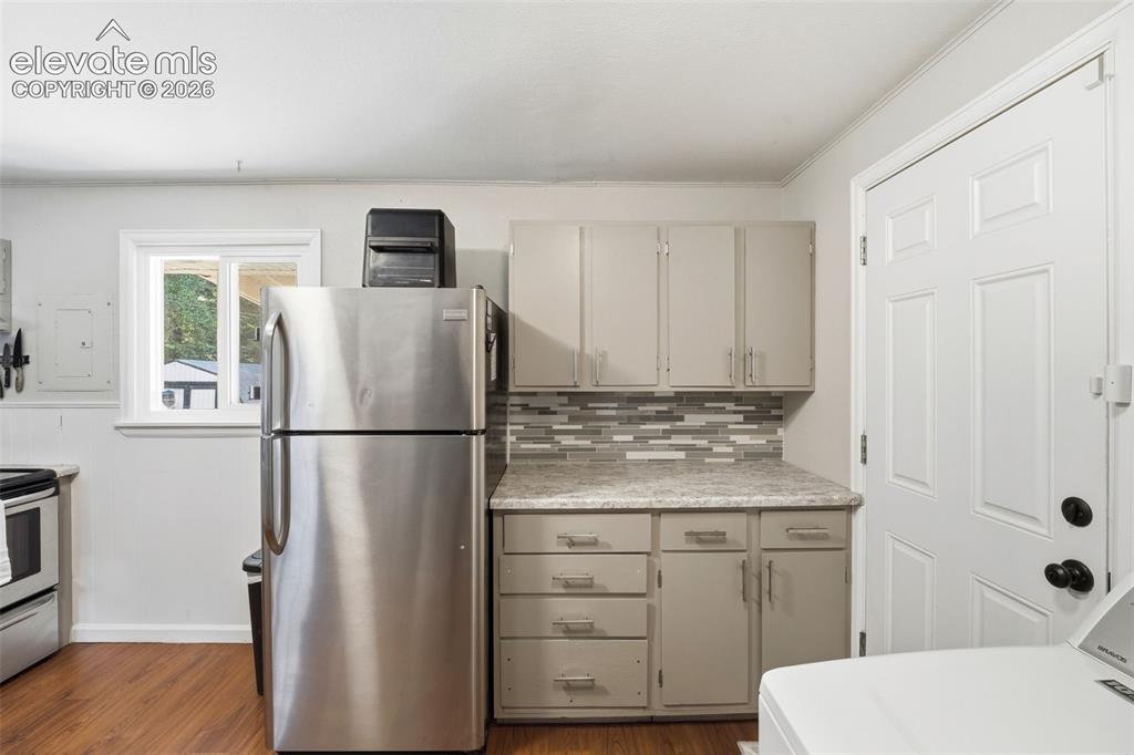 Image 12 of 34: Kitchen