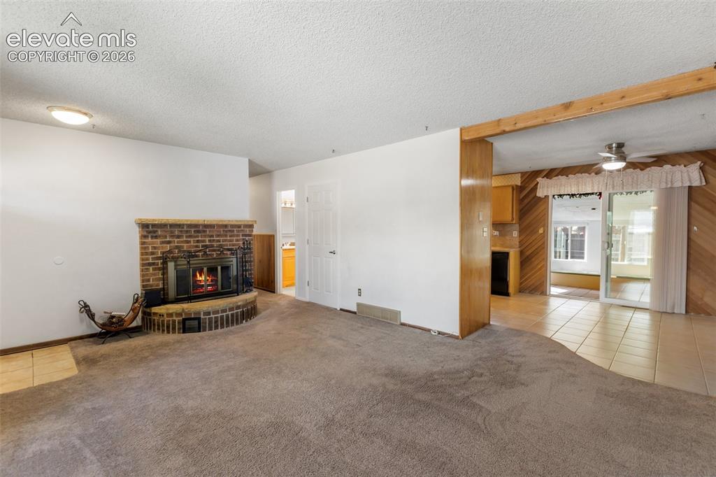 Image 13 of 44: Living Room