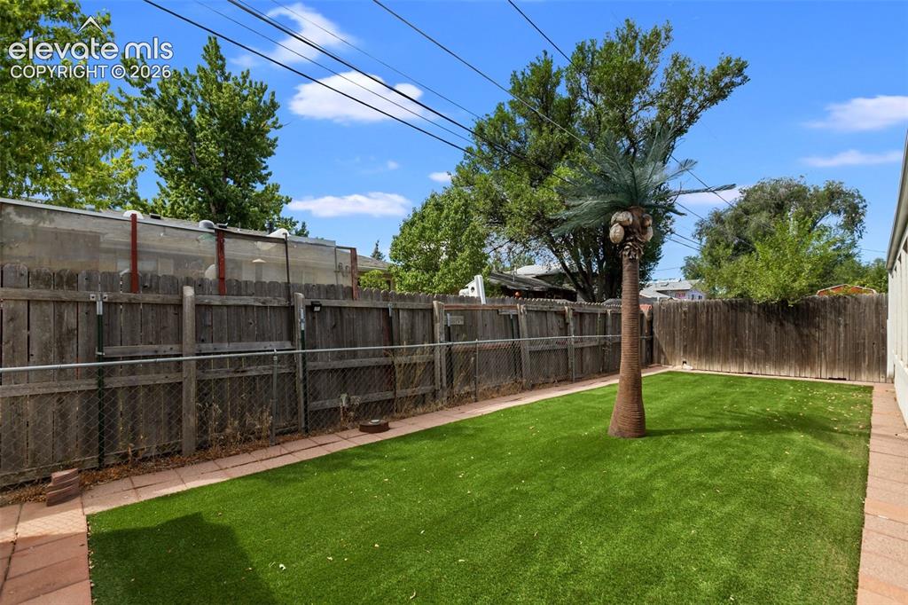 Image 45 of 45: Yard