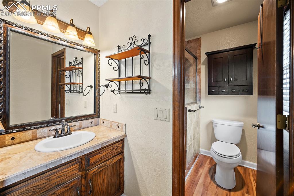 Image 31 of 50: Completely upgraded bathroom. 