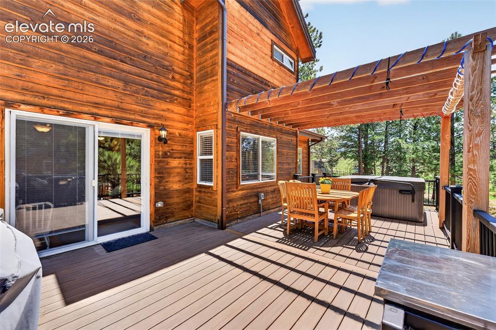 Image 44 of 49: Deck