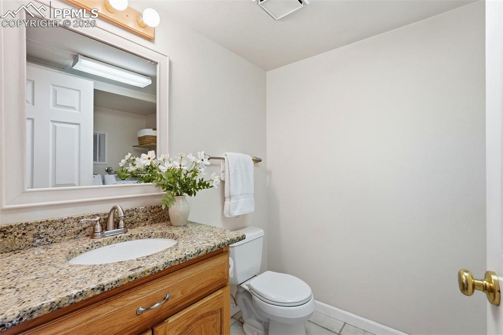 Image 22 of 50: Bathroom