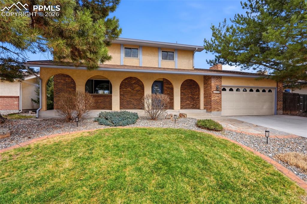 Image 3 of 50: Front of Structure