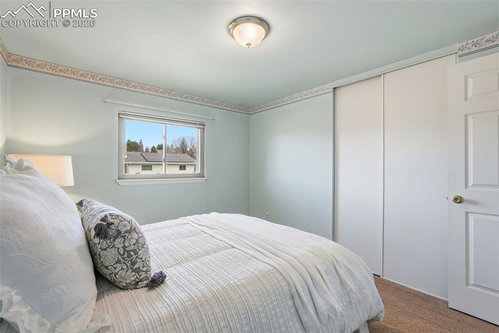 Image 30 of 50: Bedroom