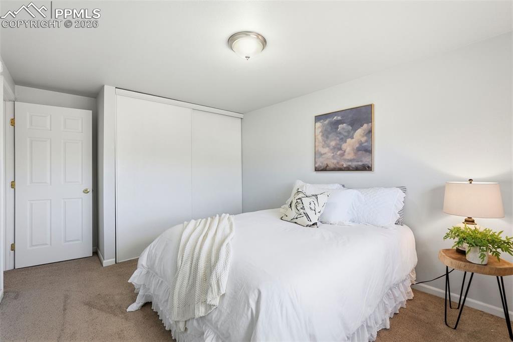 Image 32 of 50: Bedroom