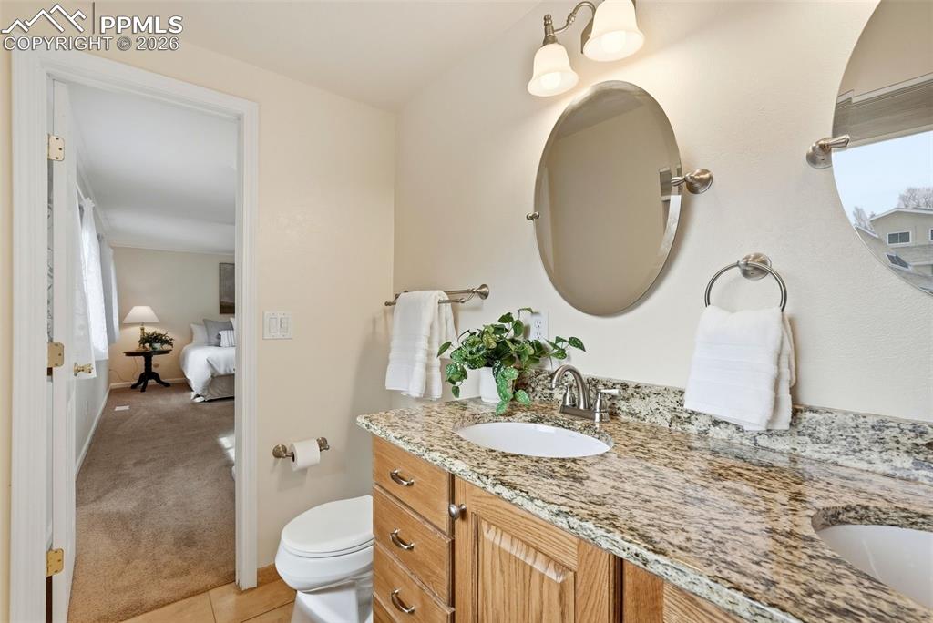 Image 38 of 50: Bathroom