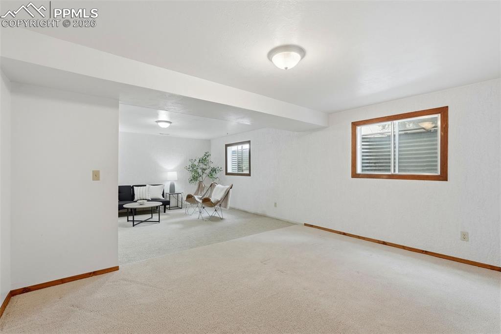 Image 44 of 50: Sitting Room