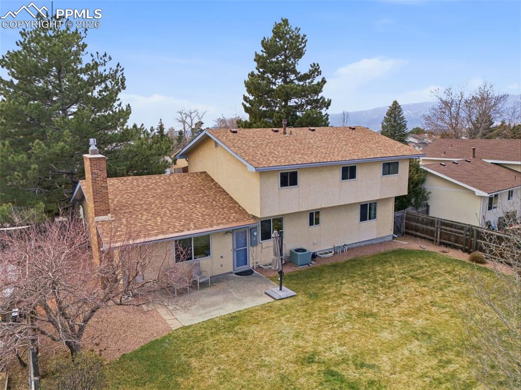 Image 47 of 50: Back of Structure