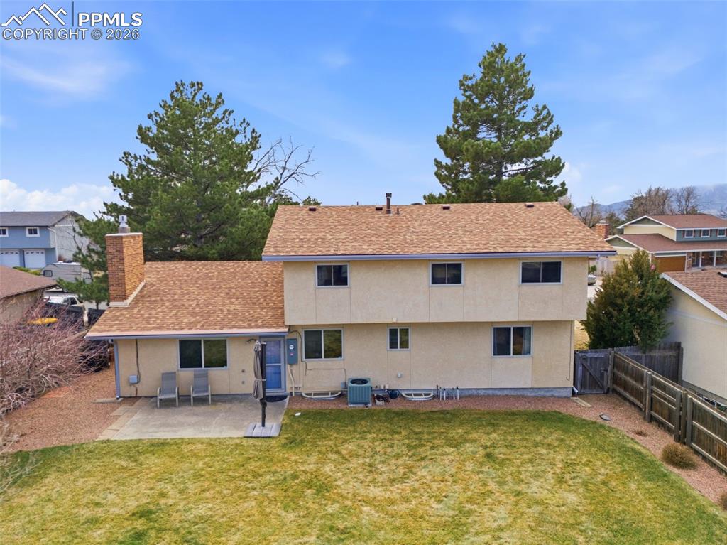 Image 48 of 50: Back of Structure