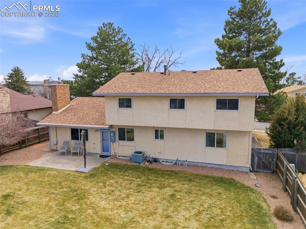 Image 49 of 50: Back of Structure