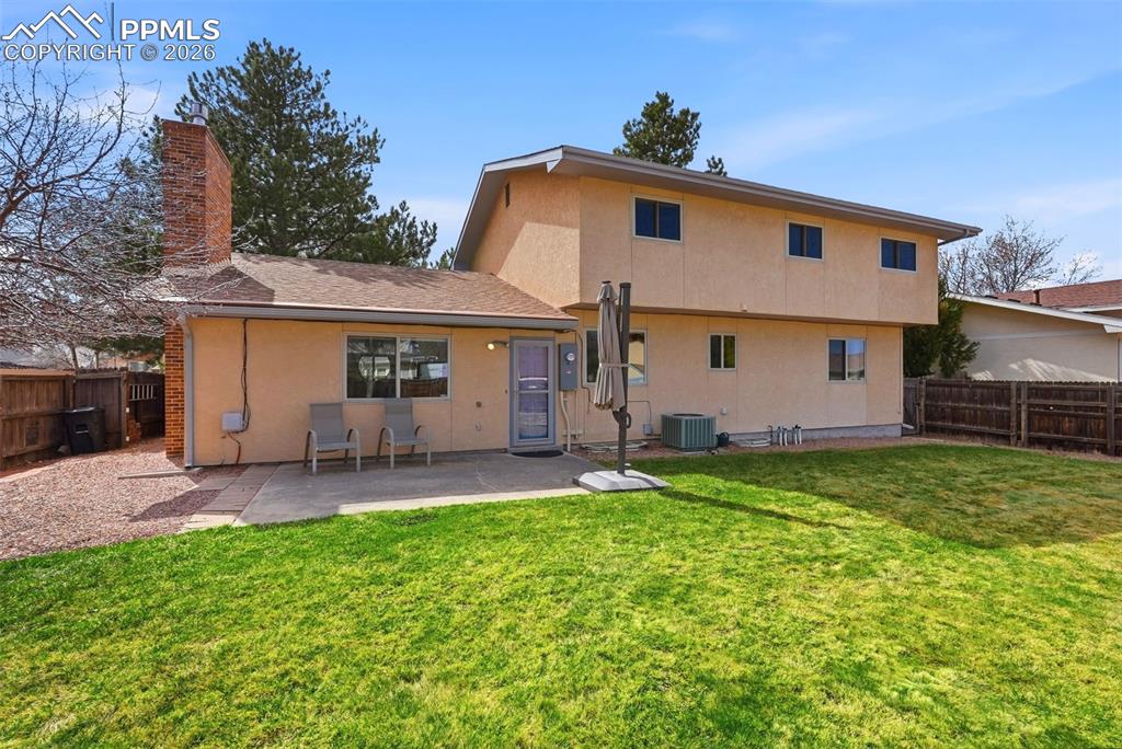 Image 50 of 50: Back of Structure