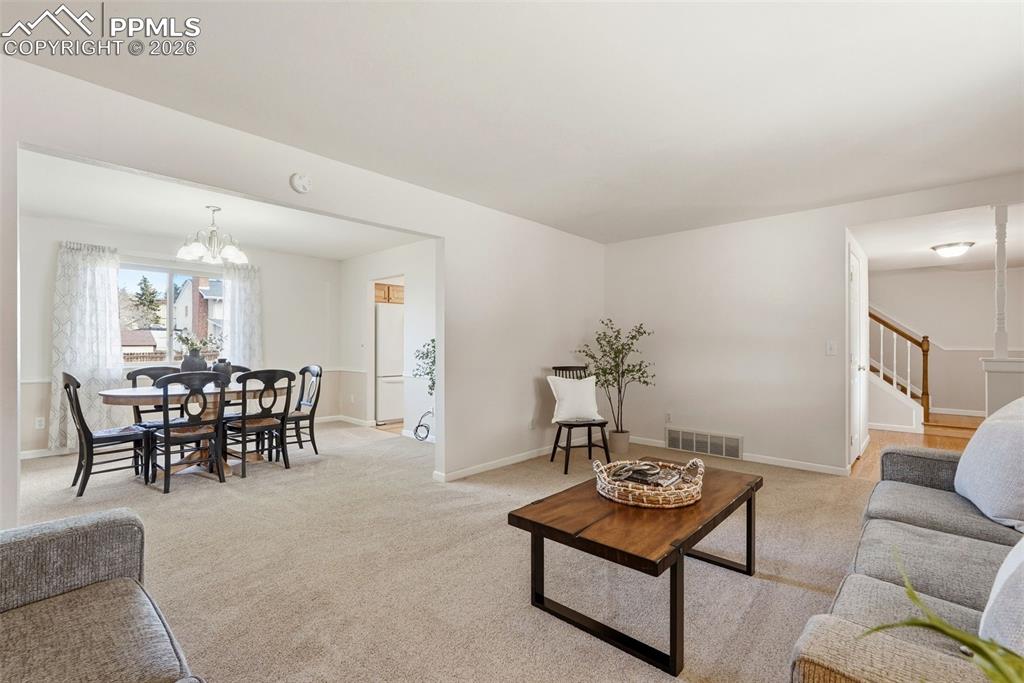 Image 8 of 50: Living Room