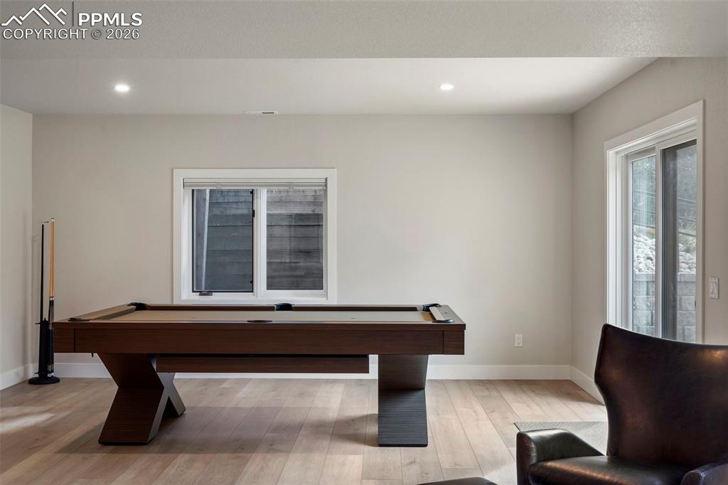 Image 39 of 47: Bedroom