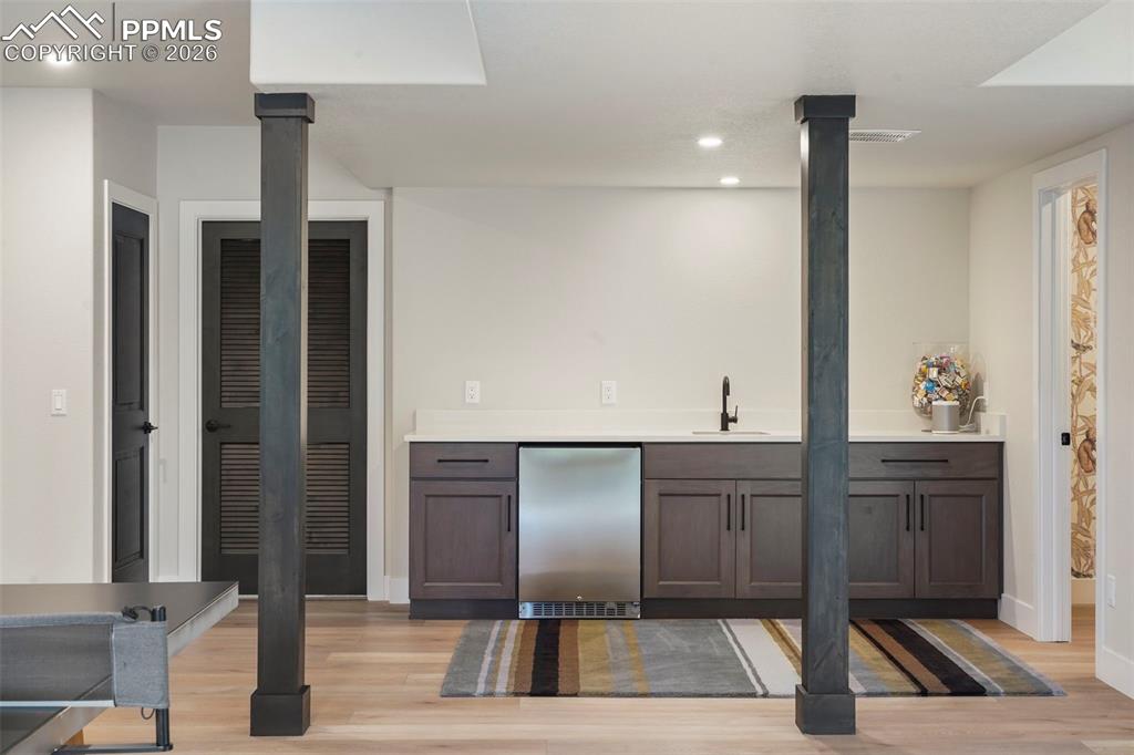 Image 40 of 47: Dining Area