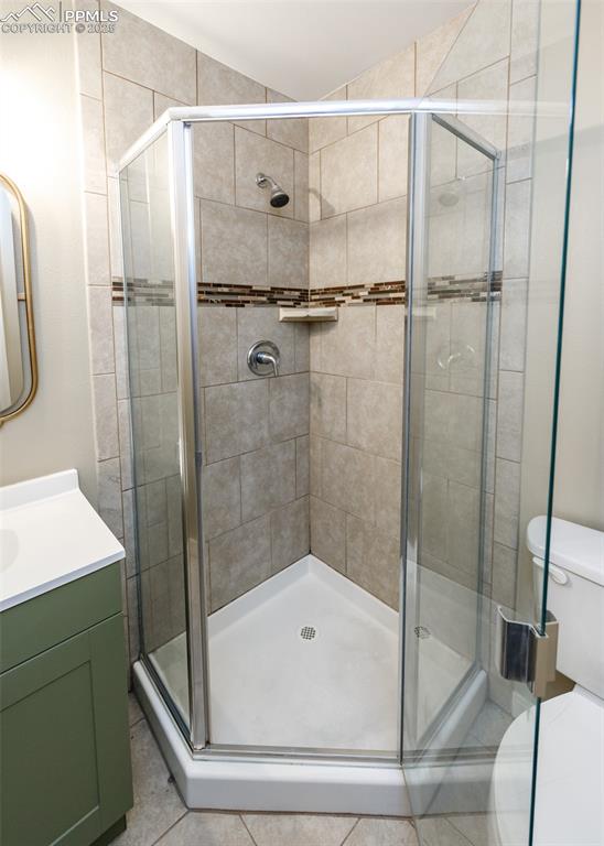 Image 34 of 45: Bathroom