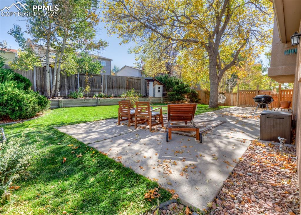 Image 37 of 45: Patio