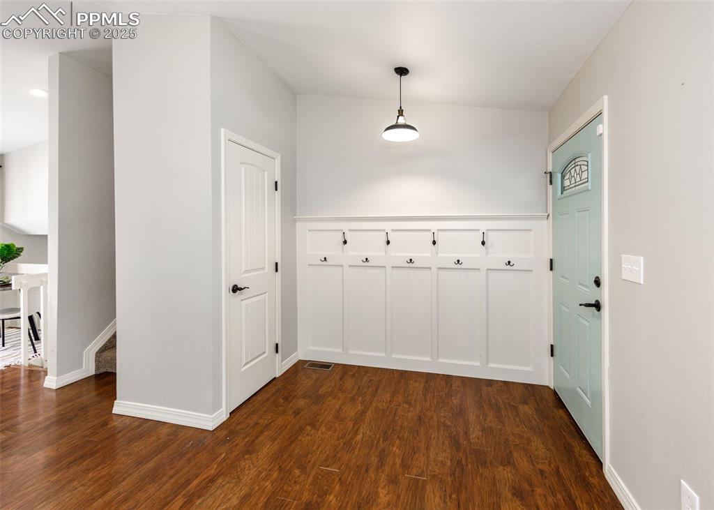 Image 7 of 45: Mud Room