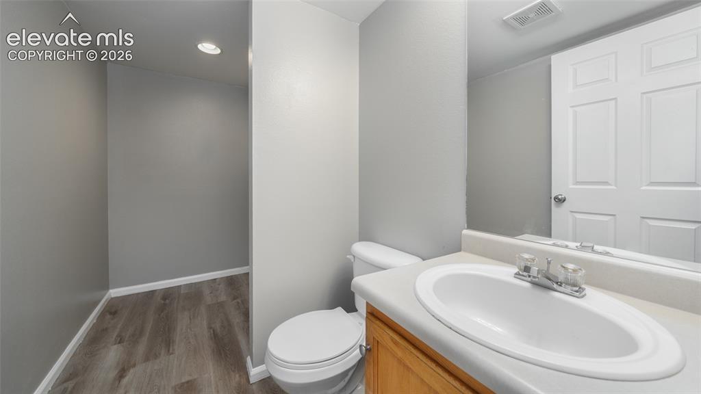 Image 10 of 31: Bathroom