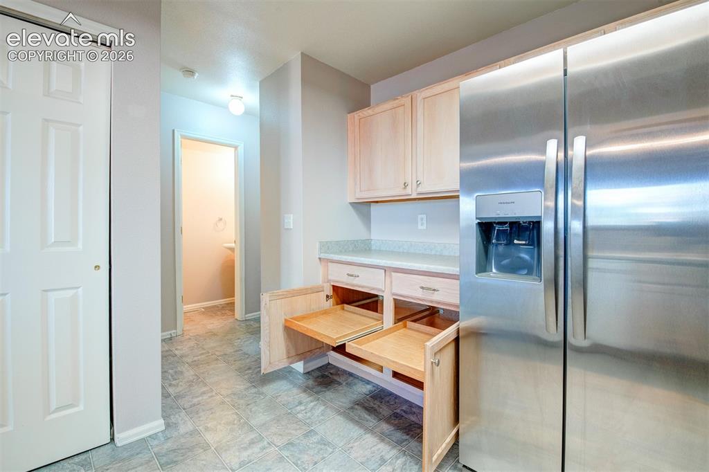 Image 16 of 35: Kitchen