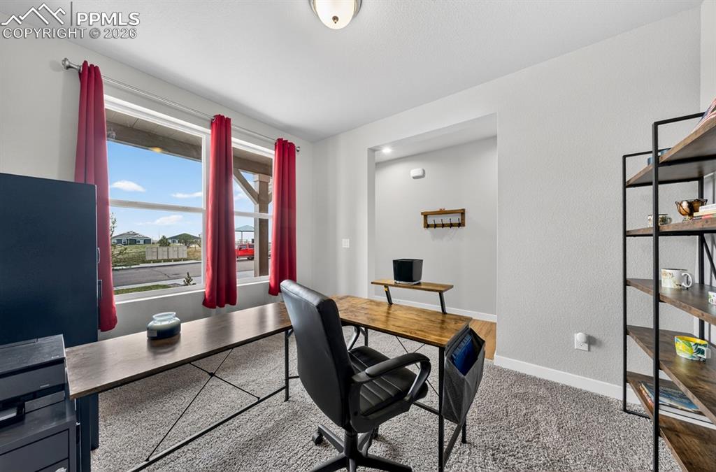 Image 6 of 50: Office