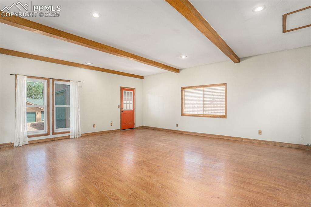 Image 16 of 35: Family Room