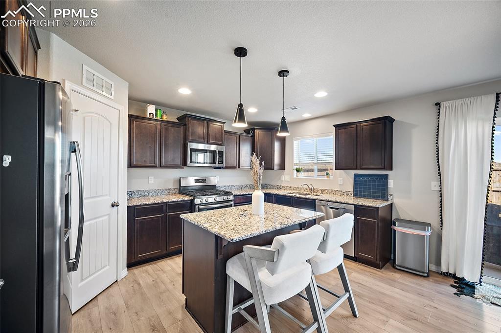 Image 14 of 29: Kitchen