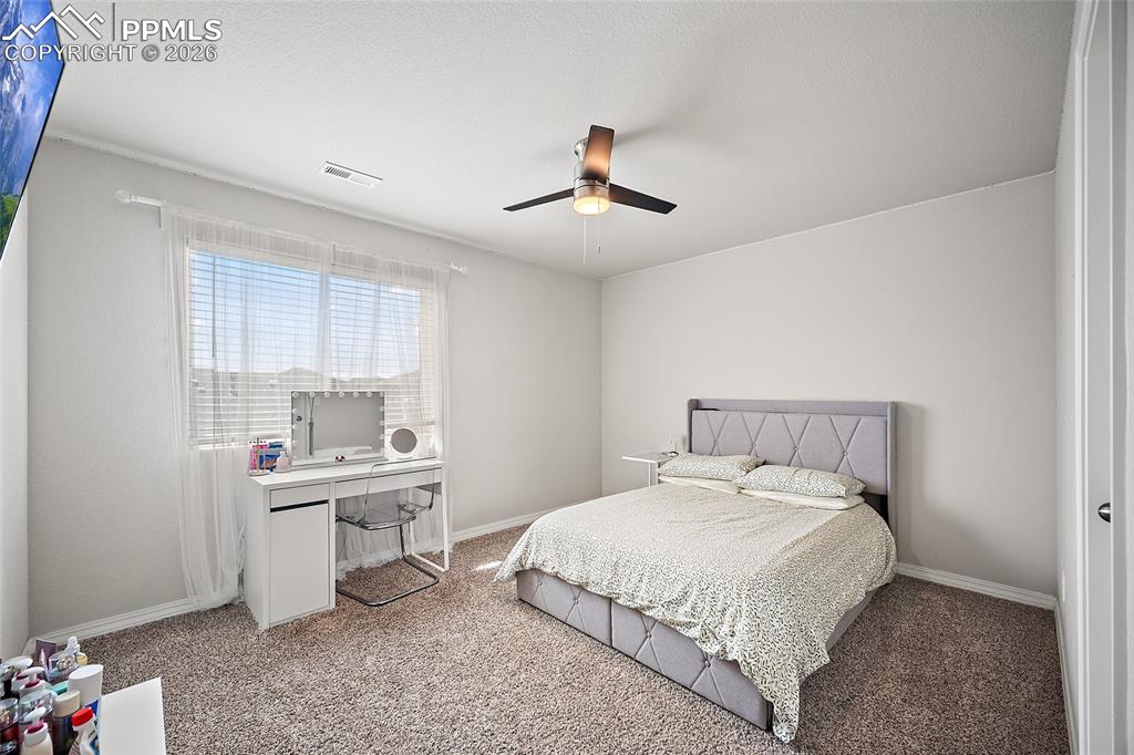 Image 22 of 29: Bedroom