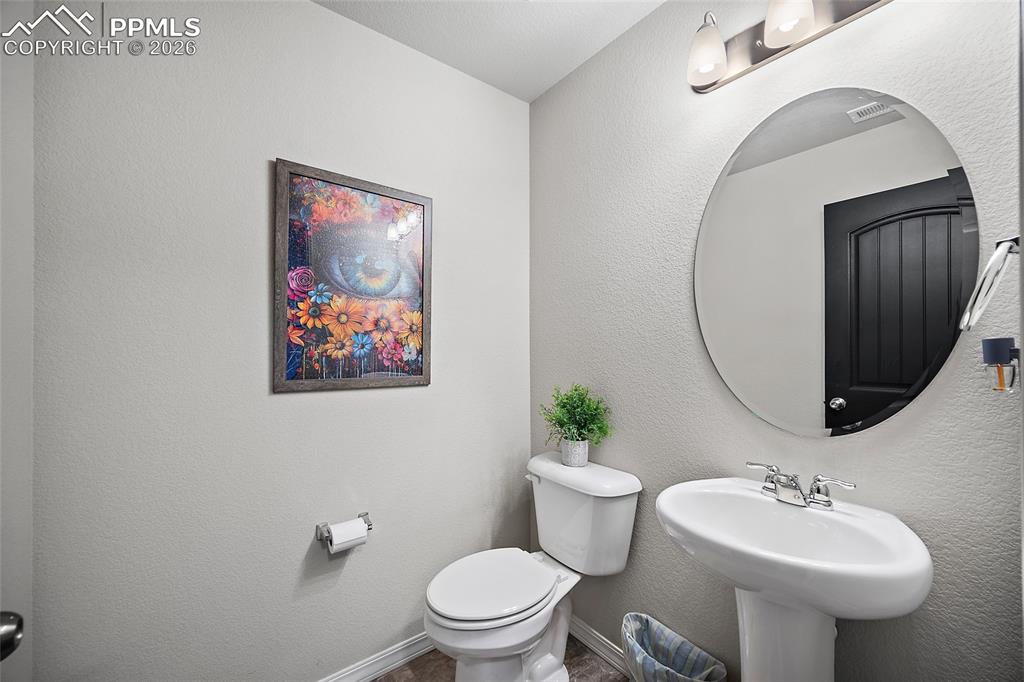 Image 6 of 29: Bathroom