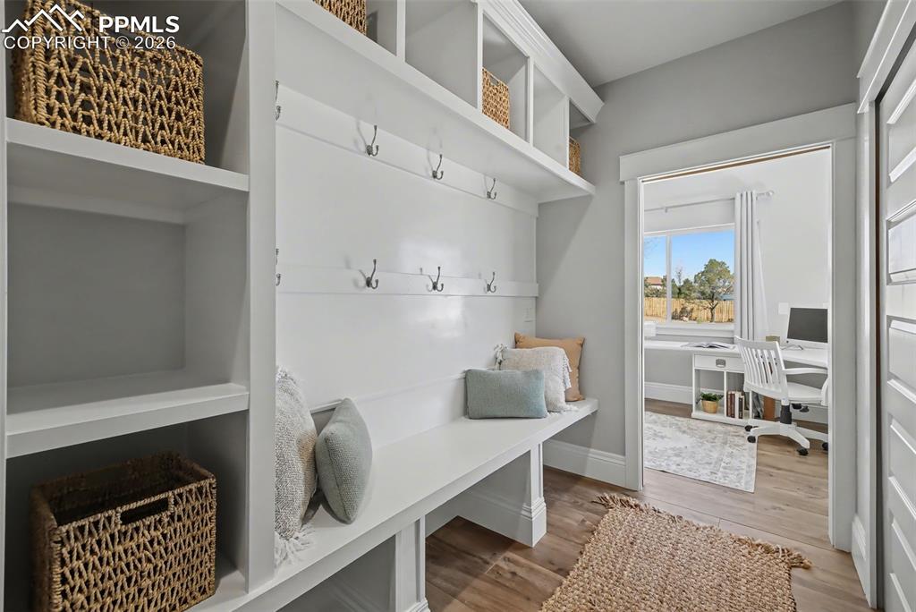 Image 19 of 50: Mud Room