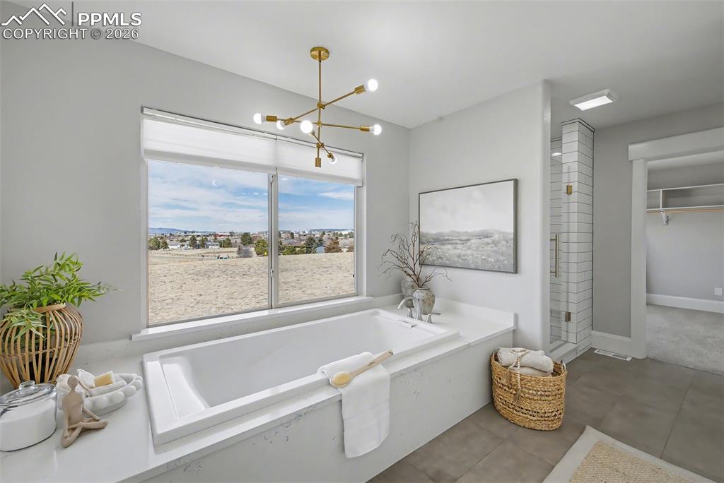 Image 29 of 50: Bathroom