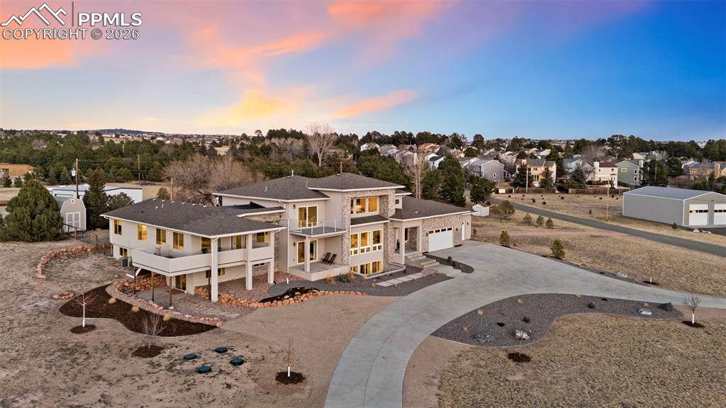 Image 3 of 50: Front of Structure