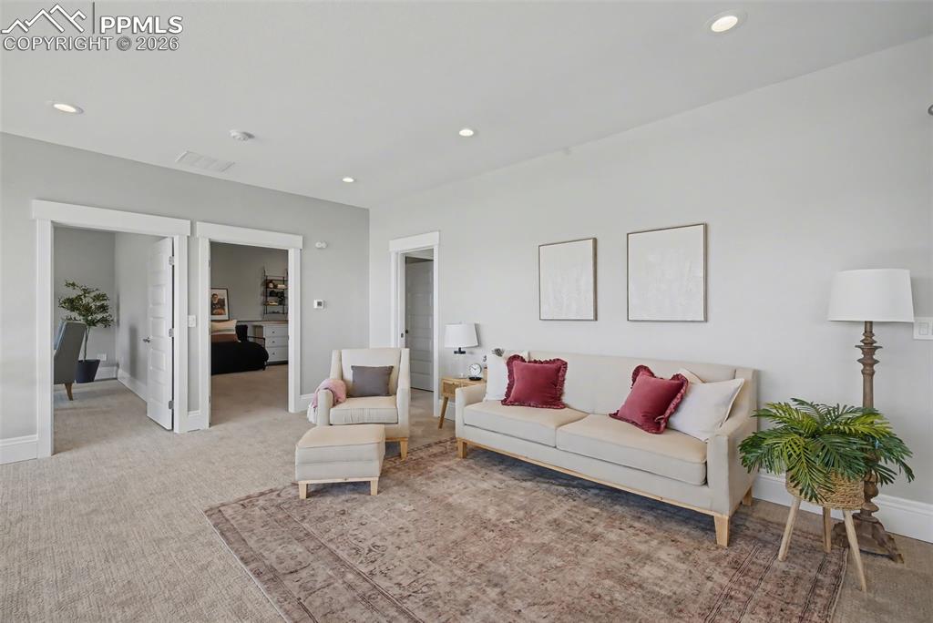 Image 35 of 50: Living Room