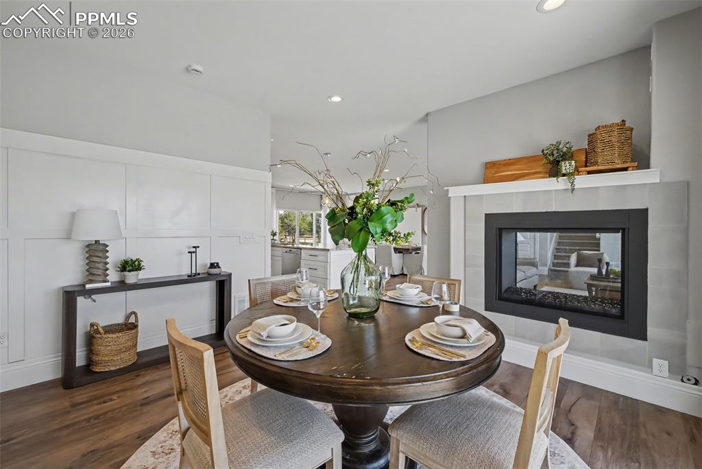 Image 9 of 50: Dining Area