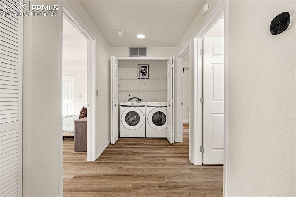 Image 14 of 31: Laundry