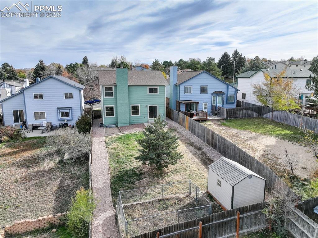 Image 25 of 28: Spacious, fully fenced yard