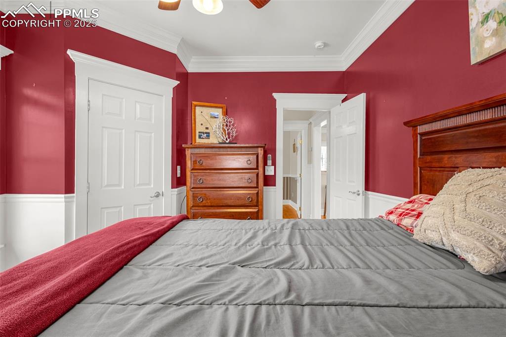 Image 13 of 38: Bedroom