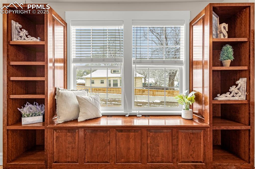 Image 5 of 38: Custom Built-Ins