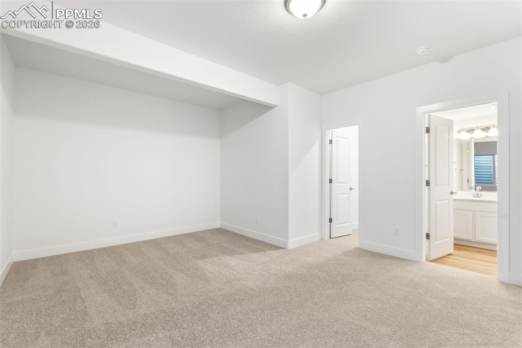 Image 47 of 50: Bedroom