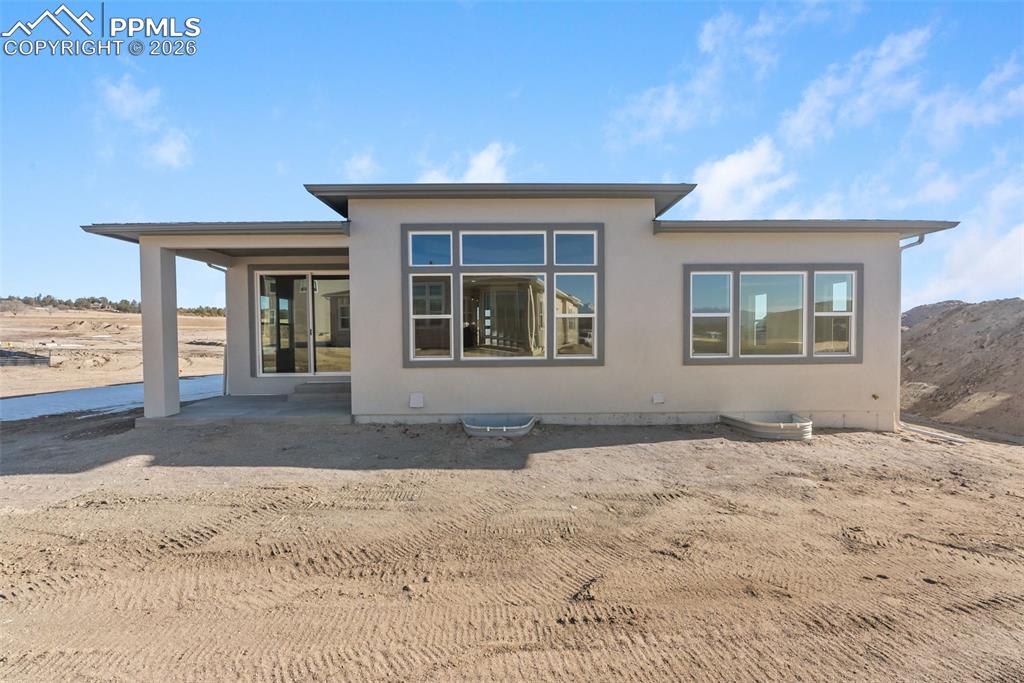 Image 50 of 50: Back of Structure