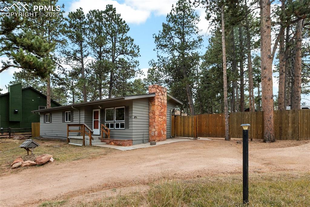 Image 20 of 20: Front of Structure