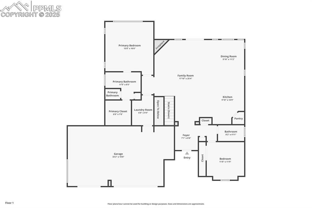 Image 47 of 47: View of room layout