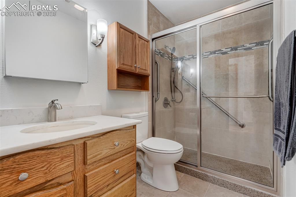 Image 18 of 50: Main level bathroom.