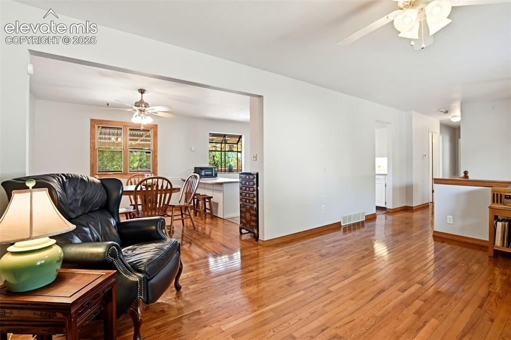 Image 9 of 50: Sitting Room