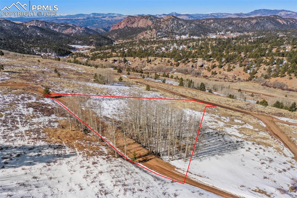 Image 12 of 25: Property Lines are approximate and not a survey